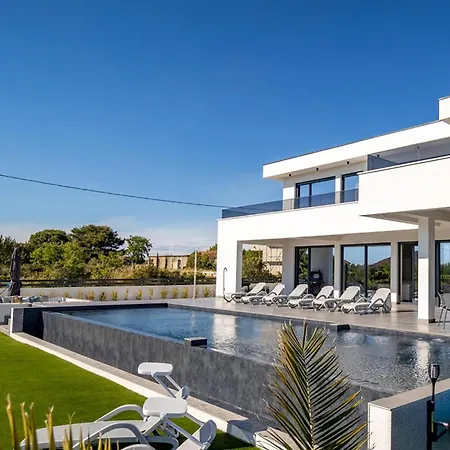 One Zadar Hébergement de vacances Sukošan